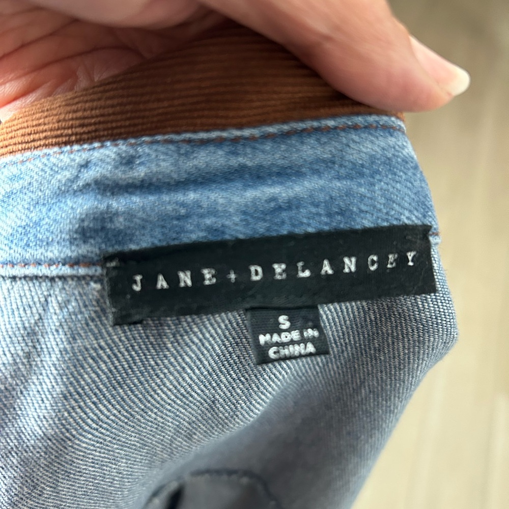 Women Denim Shirt with corduroy  brown Collar - Picture 5 of 6